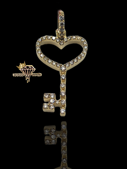 Heart Key (10k Gold Diamond)